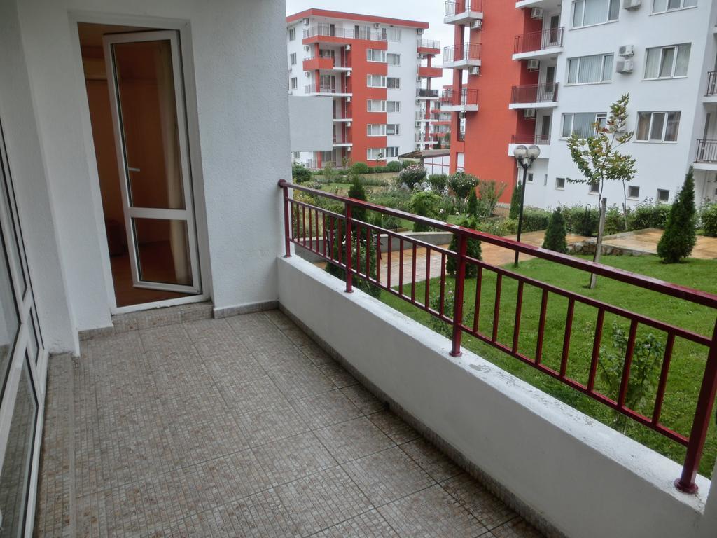 Apartment Panorama On Complex With Pools And Beach, Sveti Vlas Dış mekan fotoğraf