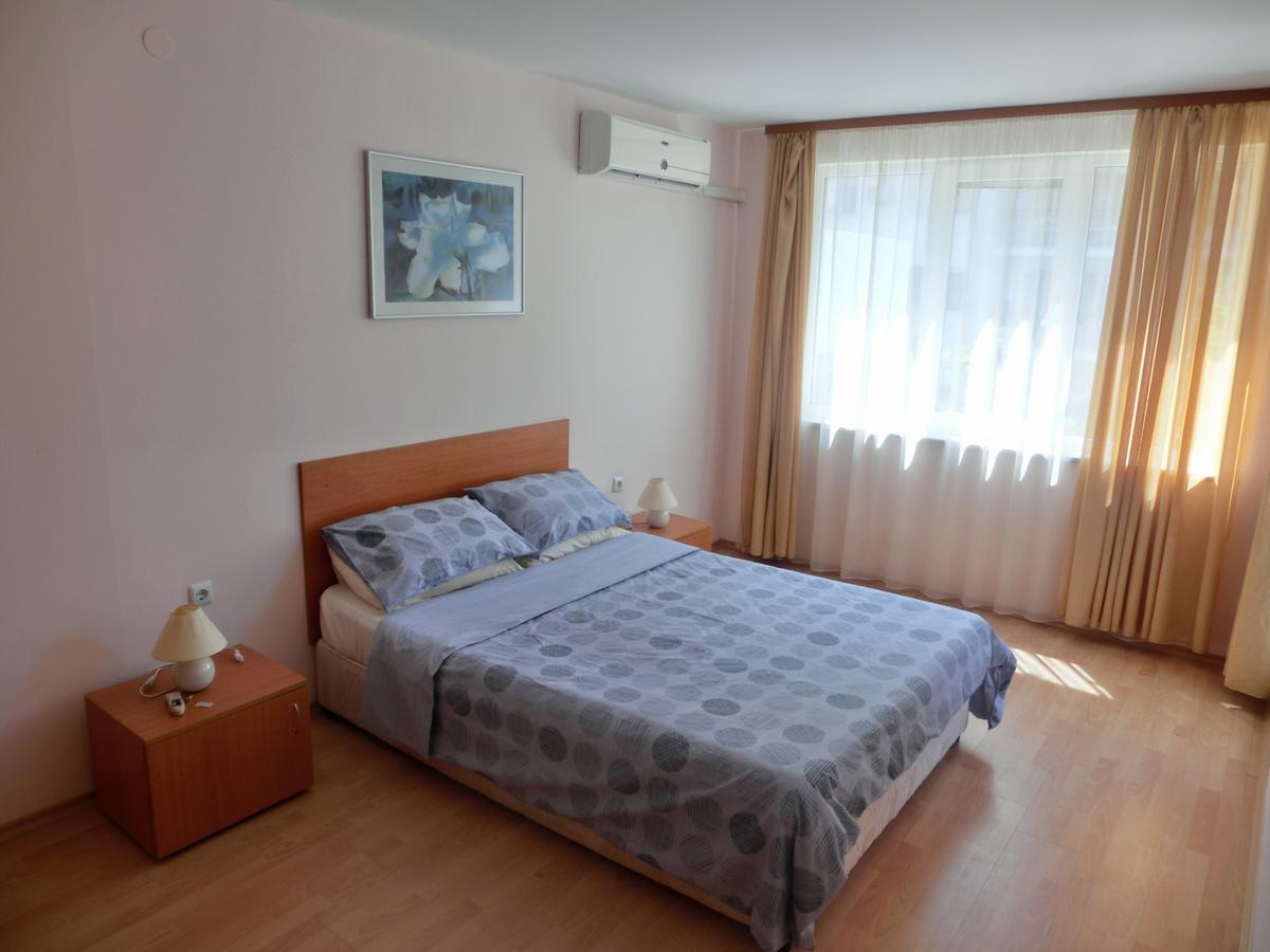 Apartment Panorama On Complex With Pools And Beach, Sveti Vlas Dış mekan fotoğraf