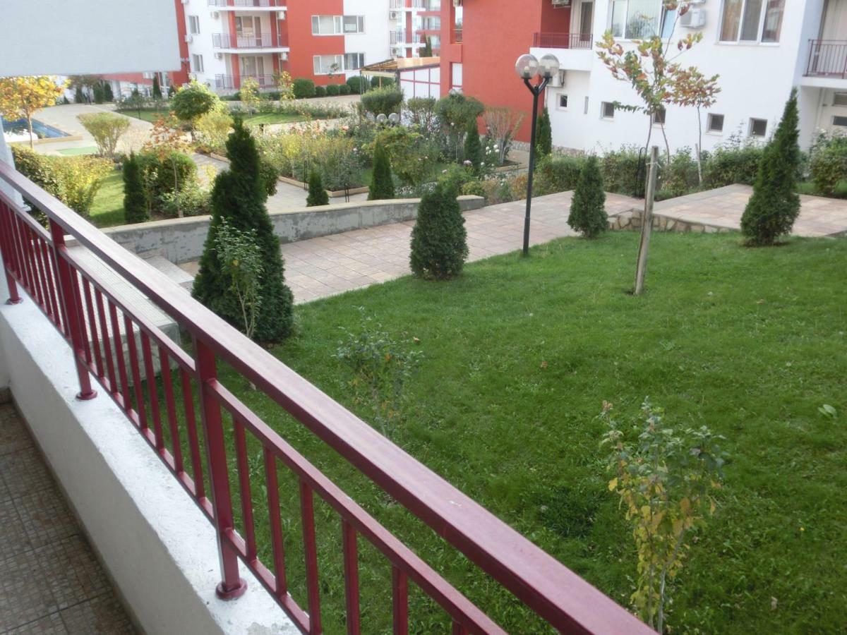 Apartment Panorama On Complex With Pools And Beach, Sveti Vlas Dış mekan fotoğraf